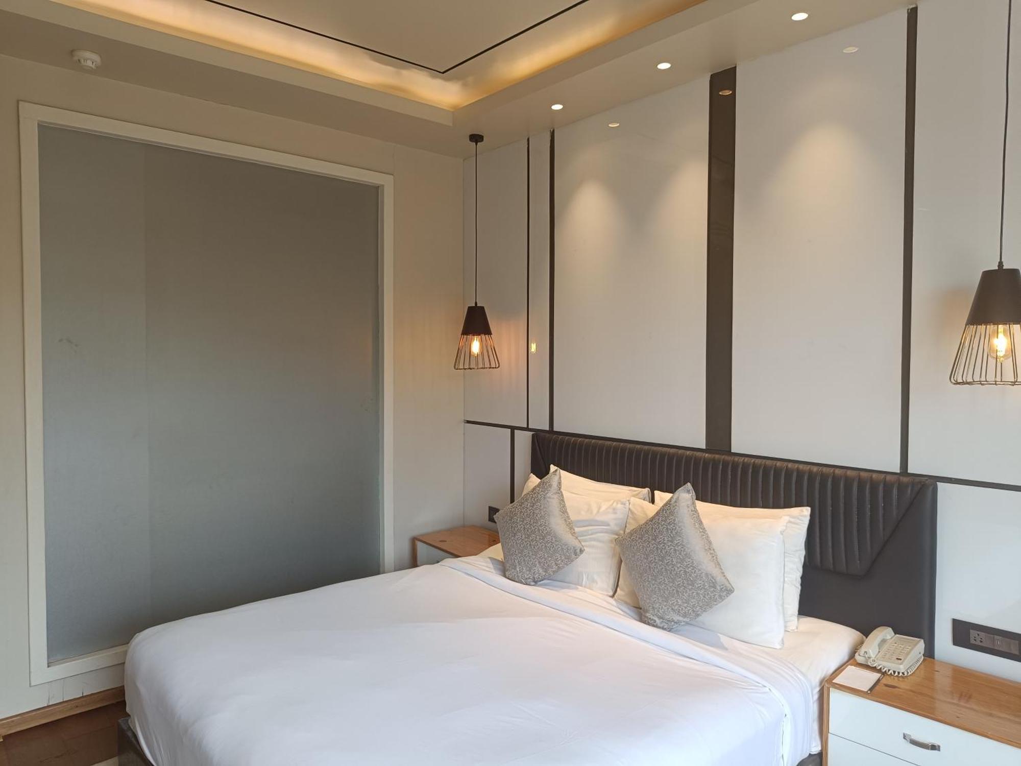 Udman Hotel Greater Noida Luaran gambar