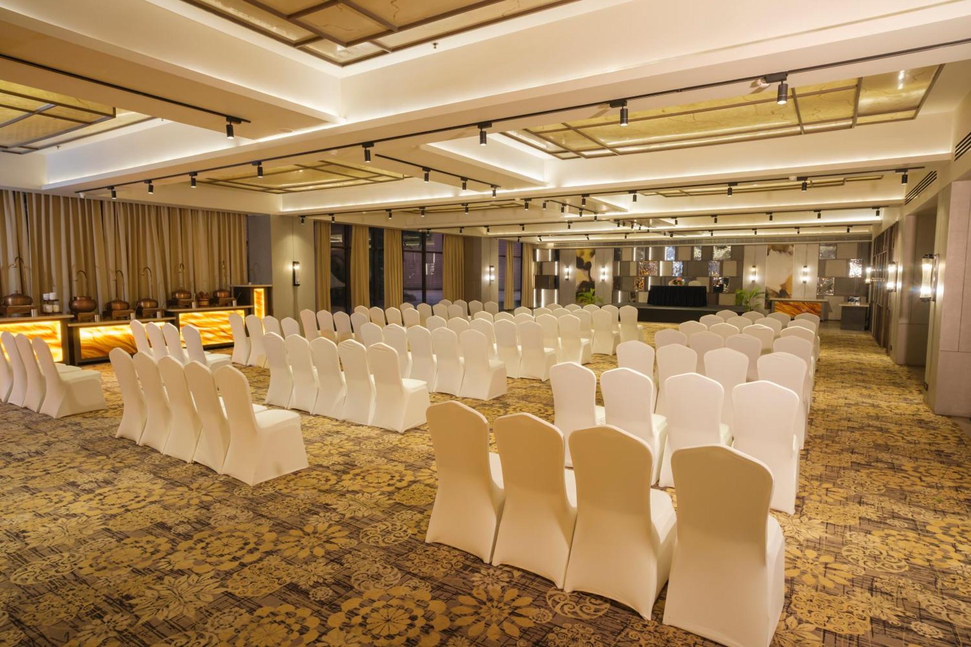 Udman Hotel Greater Noida Luaran gambar